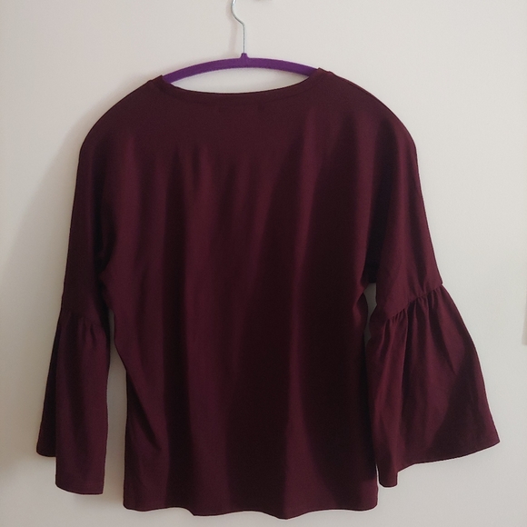 Bell sleeve top - Picture 2 of 2